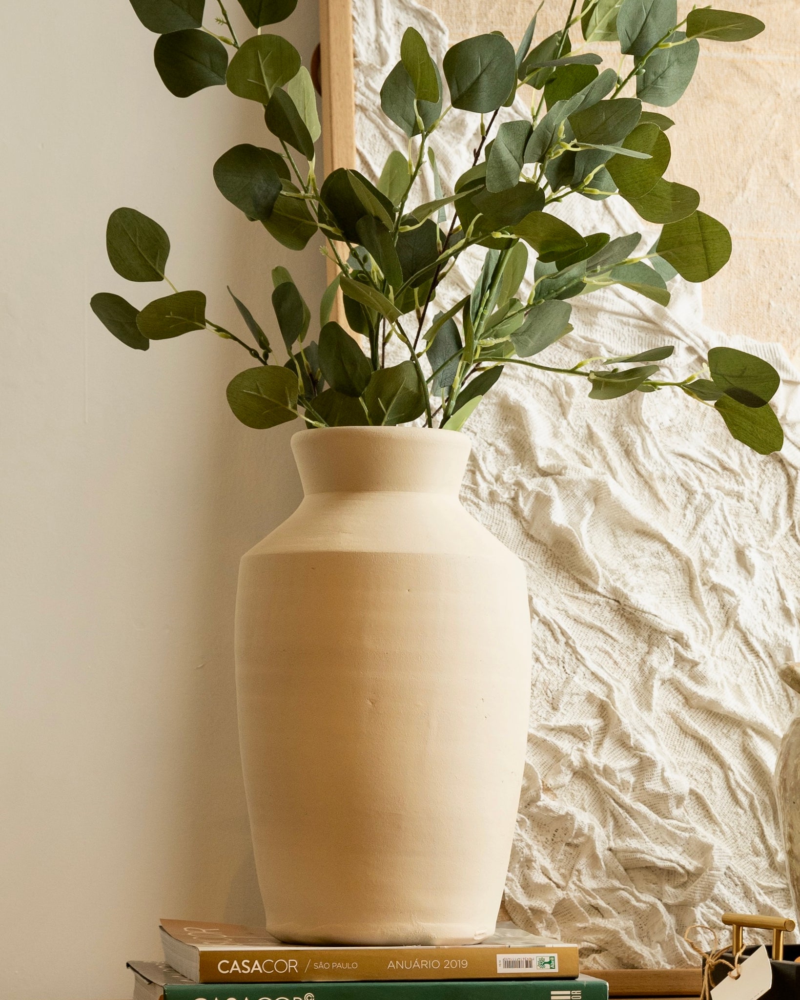 BEIGE VASE - G