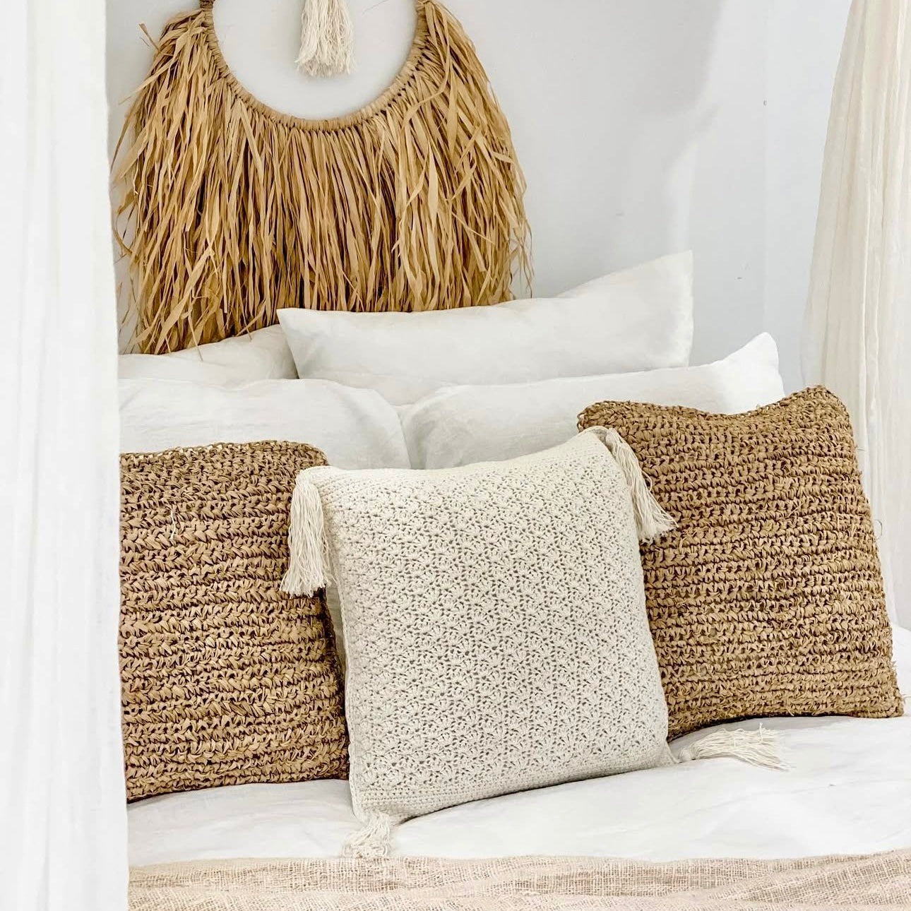 ALMOHADON DE RAFIA CUADRADO