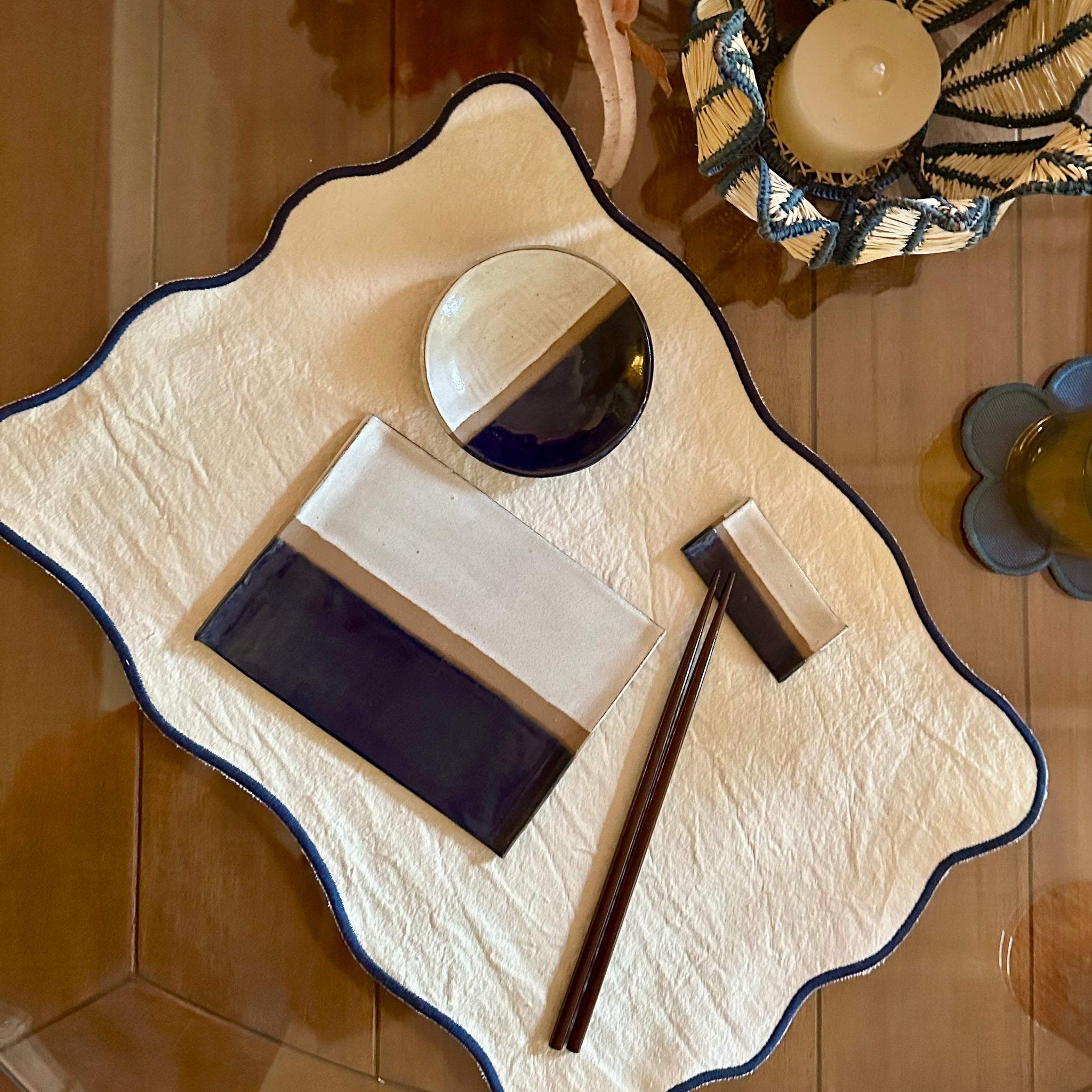 INDIVIDUAL RECTANGULAR ONDULADO MARCO AZUL MARINO