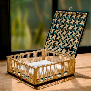 WOVEN DECORATIVE BASKET