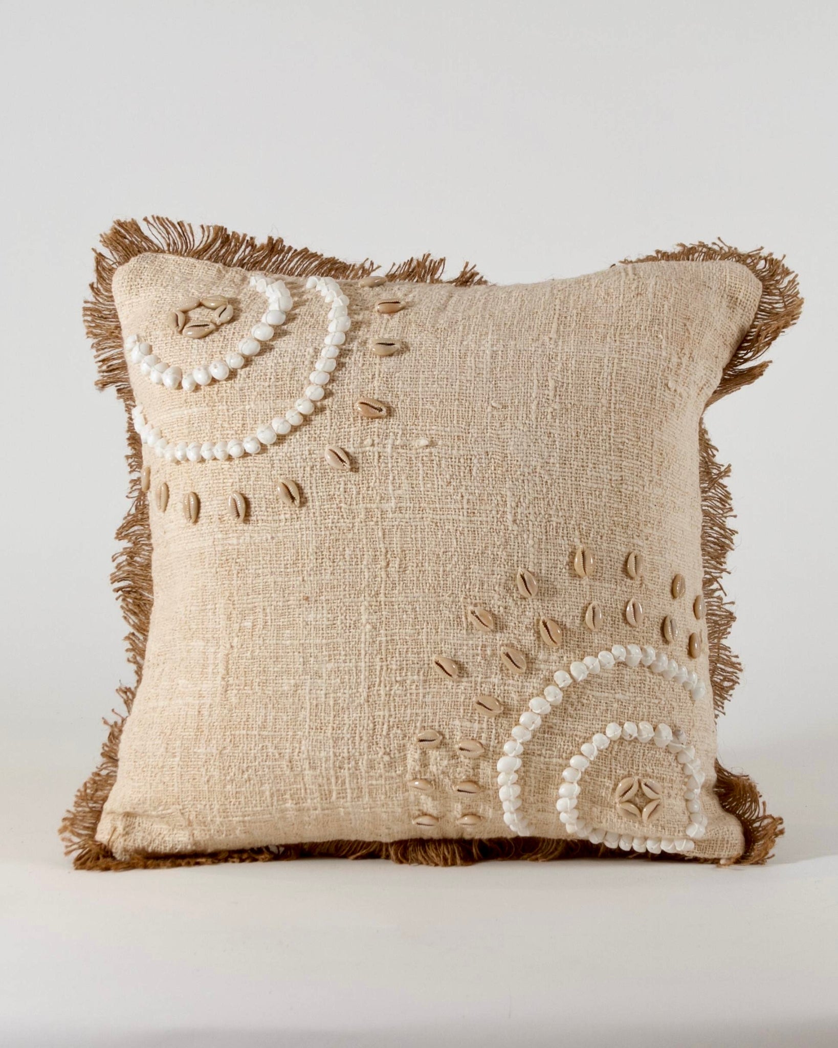 ALMOHADON LINO Y CARACOLES BORA BORA III - 45 x 45