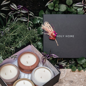 SECRET GARDEN BOX - 4 SCENTED CANDLES WITH NATURAL ESSENCES