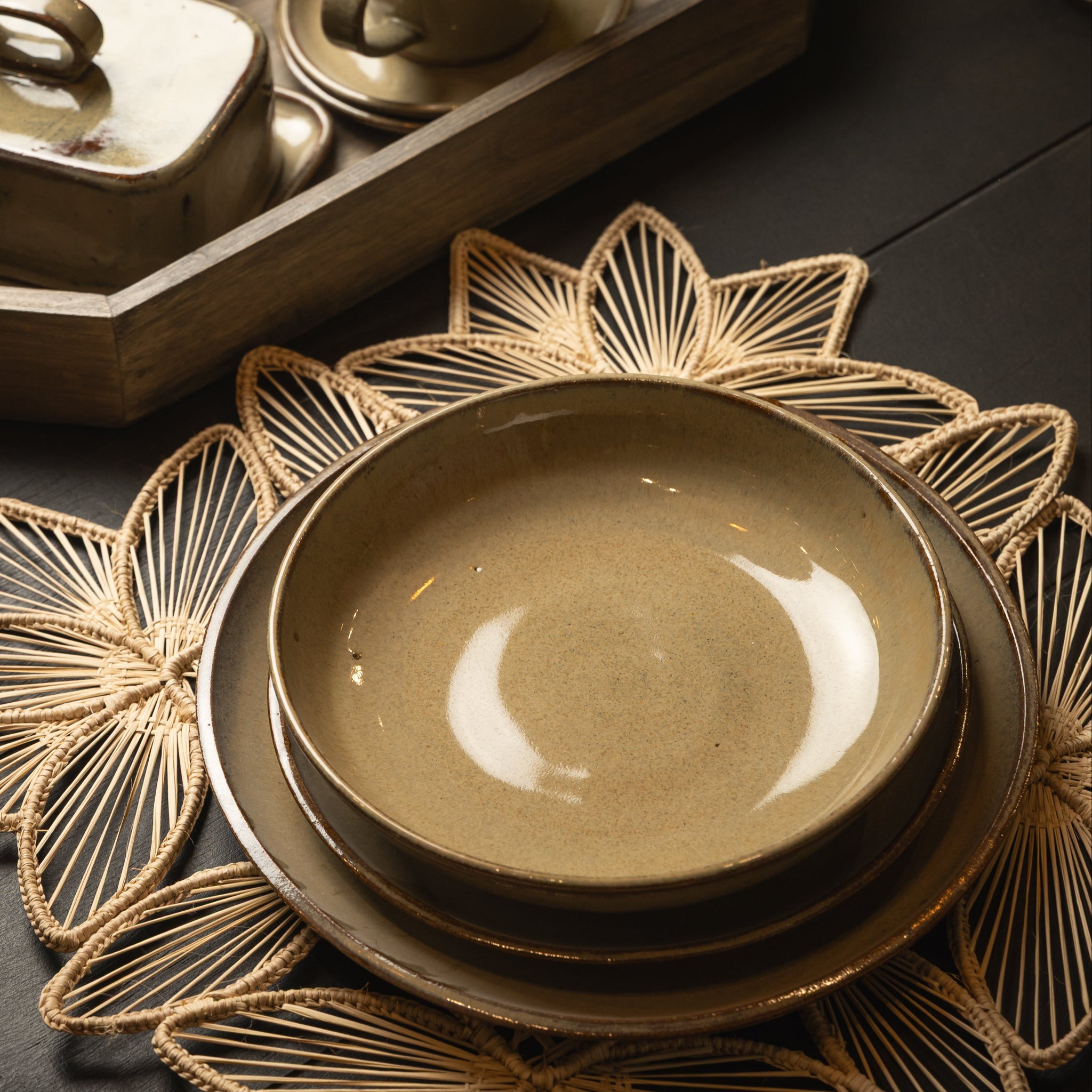 PLATO HONDO CERÁMICA ARTESANAL OLIVA