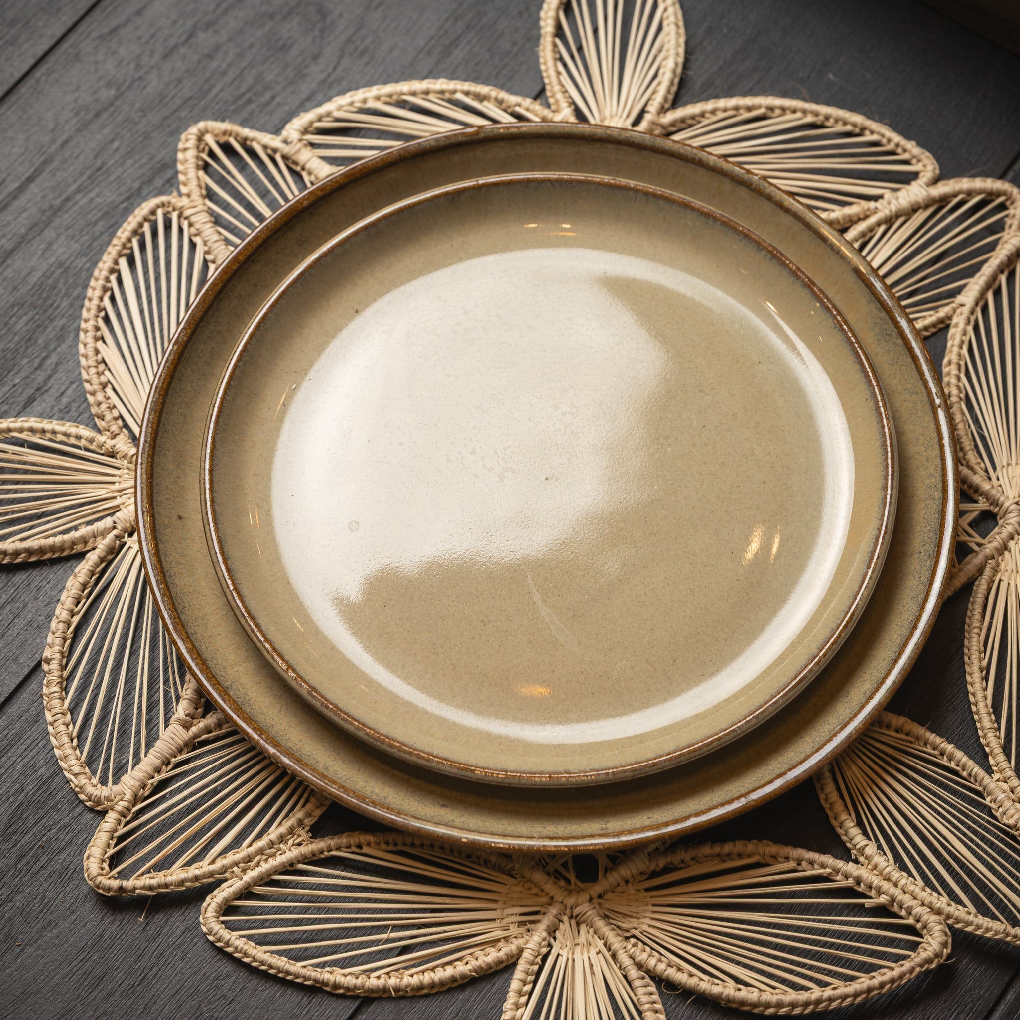 TOURMALINE BOTTOM PLATE