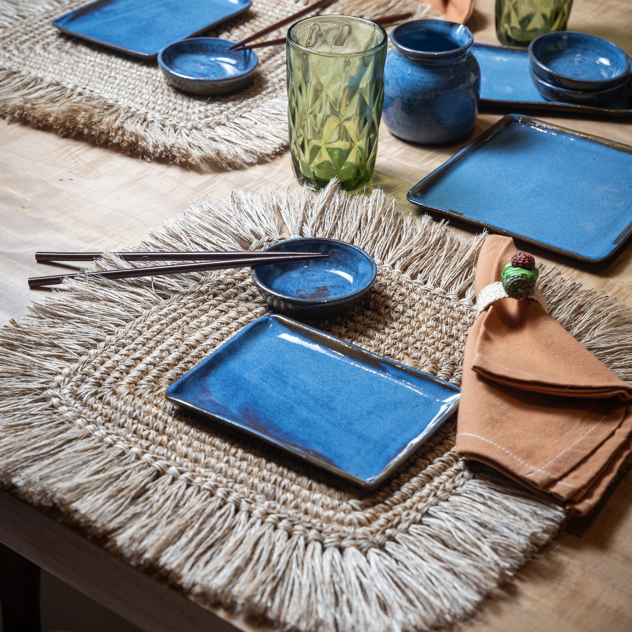 POSA PLATO INDIVIDUAL CUADRADO RAFIA