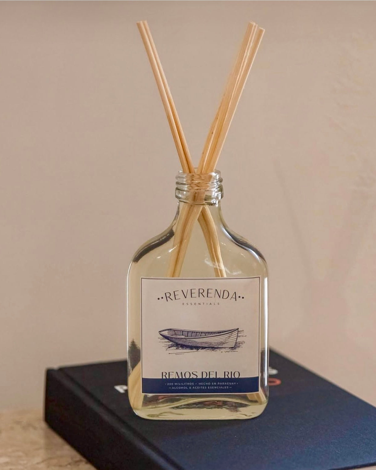 DIFUSOR REVERENDA 200 ml ESSENTIALS (SELECCIONE AROMA)