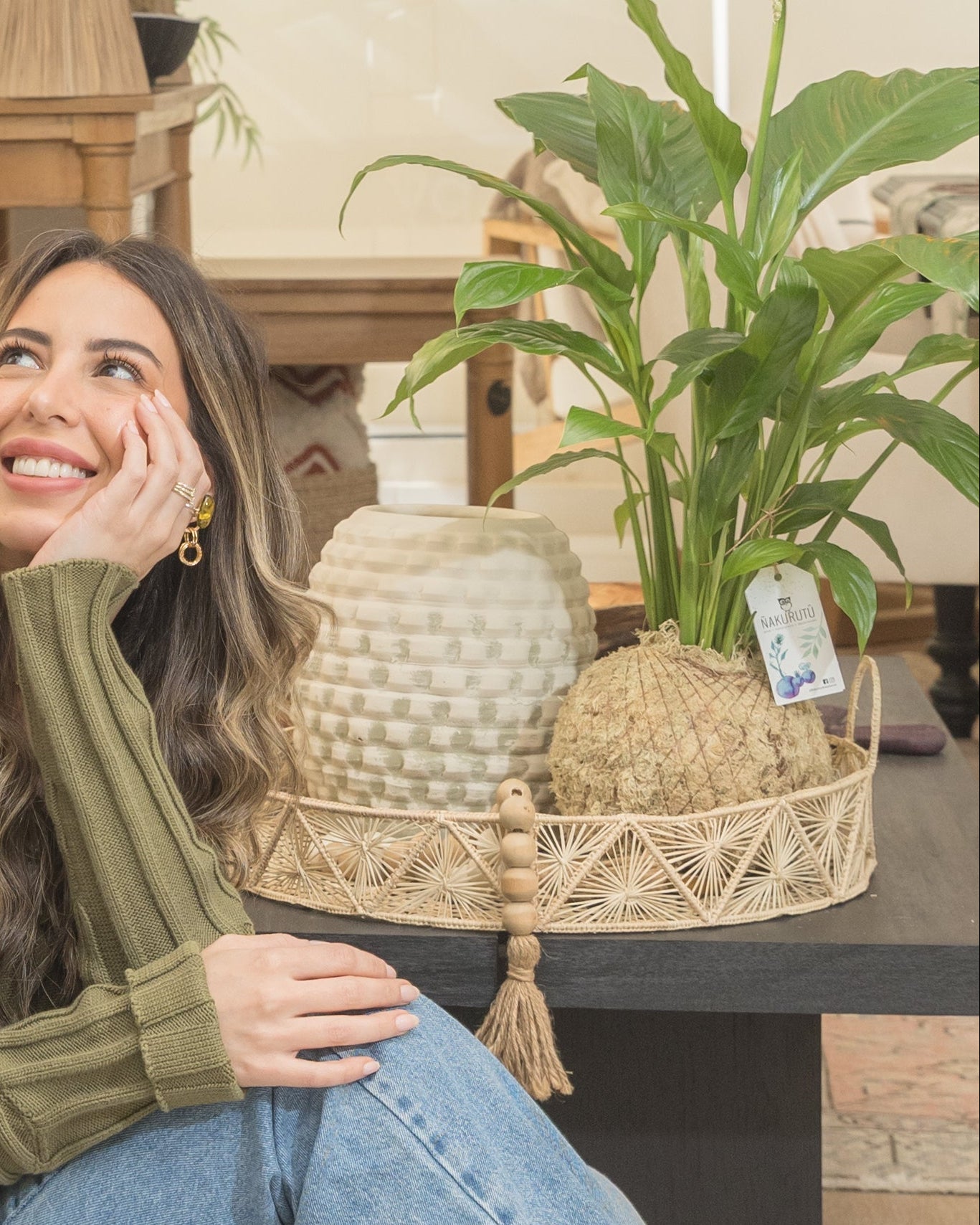 WOVEN DECORATIVE BASKET