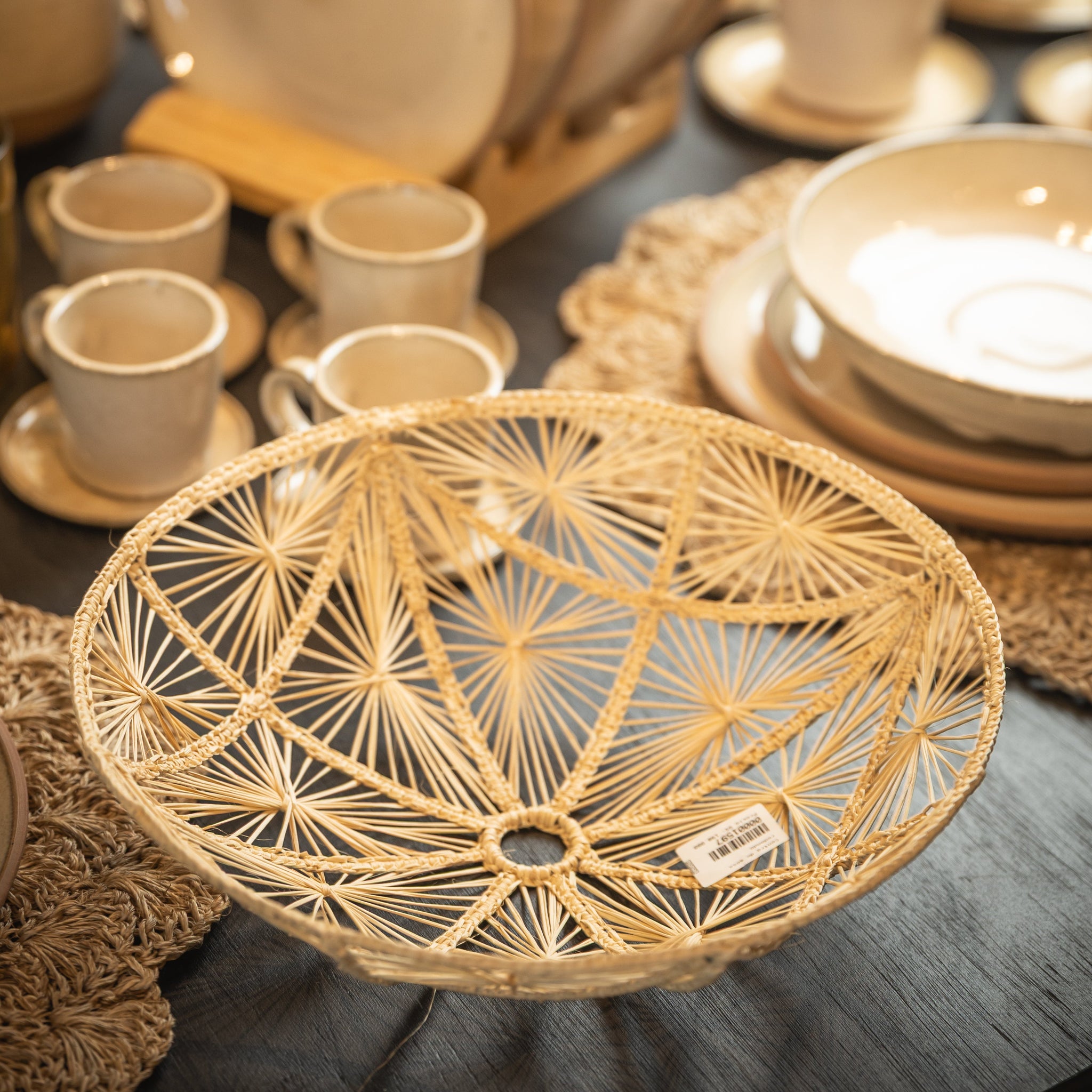 WOVEN DECORATIVE BASKET