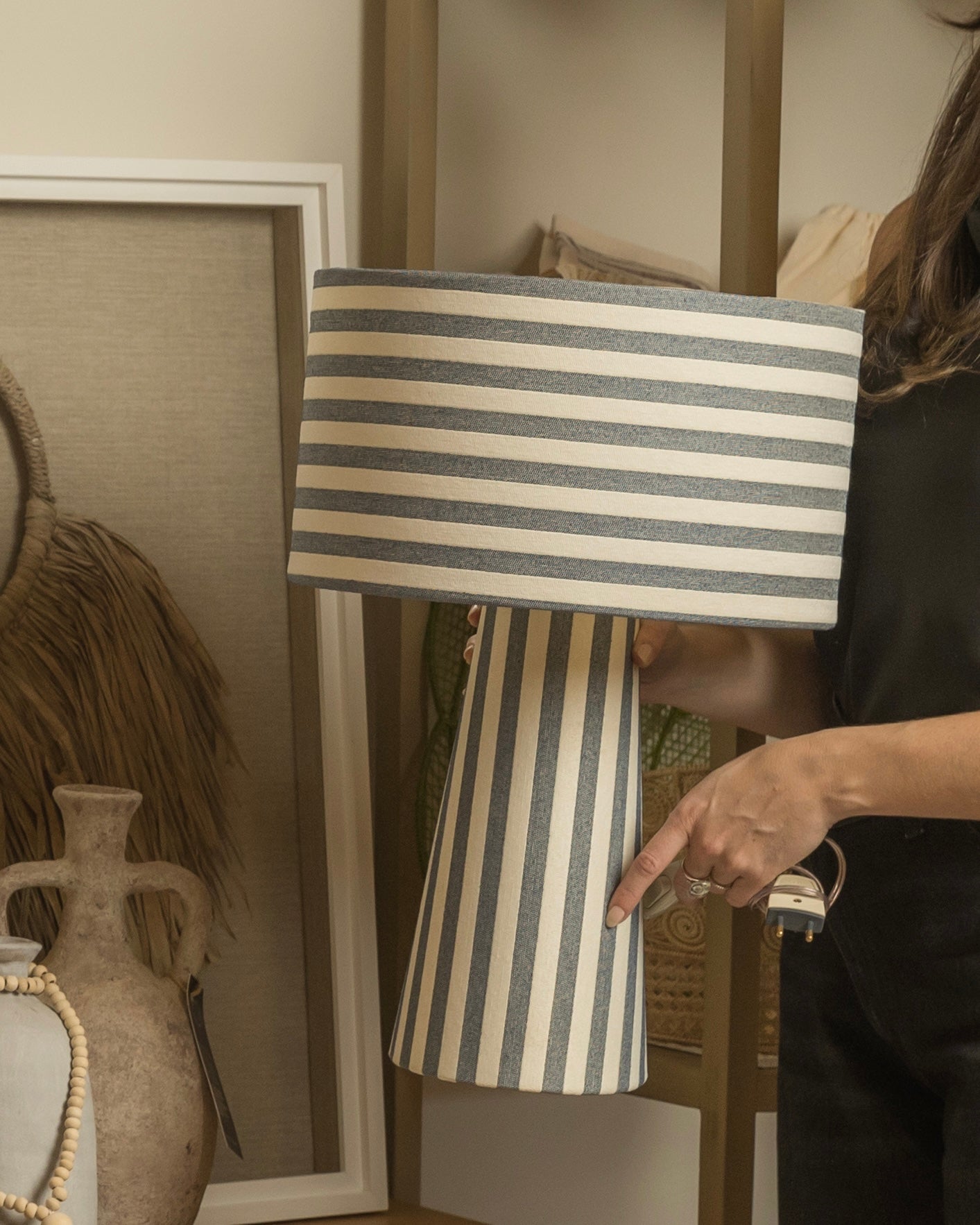 NOIR CERAMIC TABLE LAMP