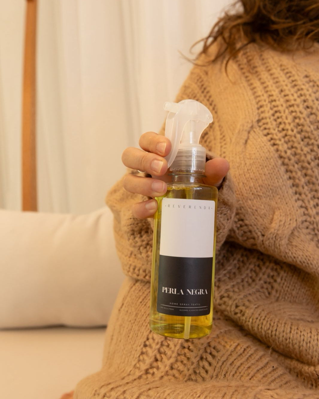 HOME SPRAY TEXTIL REVERENDA ESSENTIALS 200 ml (SELECCIONE AROMA)